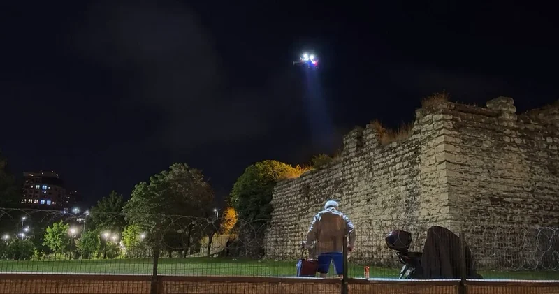 Son dakika: Fatih’te polis drone u devrede! Alkol içenlere havadan anons Son dakika haberleri