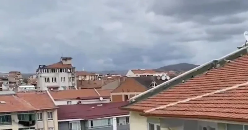 Çorum da camiden yükselen şarkı şaşkına çevirdi