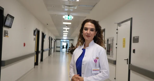 Sürekli öne eğilmek boynu zorluyor: 5 kiloluk baş, 25 kiloluk yüke dönüşüyor İzmir Haberleri Habertürk Yerel Haberler