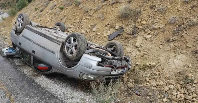 Takla atan otomobildeki 2 kişi ölümden döndü
