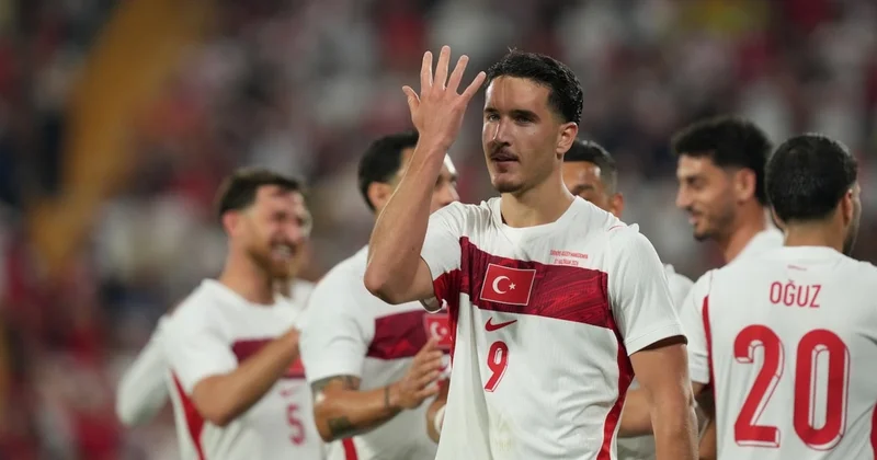 Deniz Gül ün Türkiye ye geliş saati belli oldu! Galatasaray için geliyor Sözcü Gazetesi
