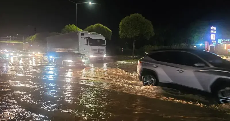 Ordu da sağanak yağış; ulaşımı aksattı
