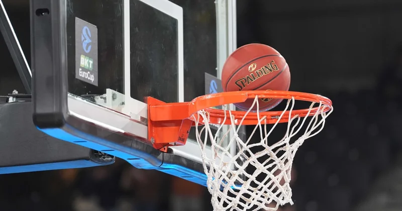 Basketbolda kurallar sil baştan, 3 sayılık smaç ve 4 sayılık şutlar Sözcü Gazetesi