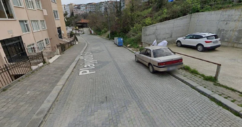 İstanbul da bu yolun altında onlarca kişi yaşıyor: İşte yer altındaki apartman Sözcü Gazetesi