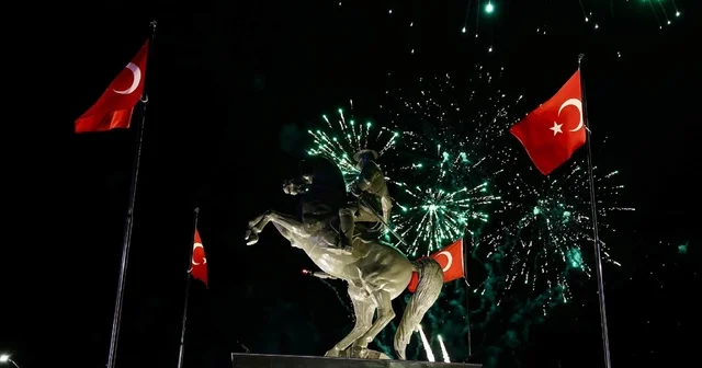 Niğde de 30 Ağustos un 104. yılında fener alayı Niğde Haberleri Habertürk Yerel Haberler