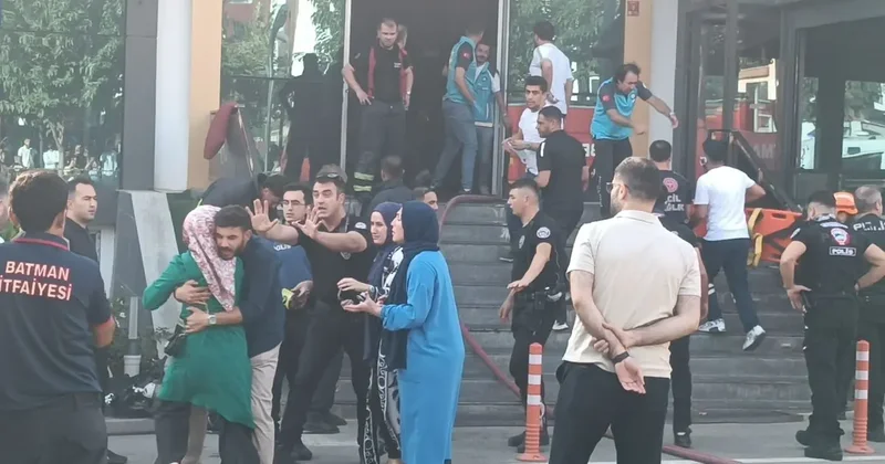 Spor salonundaki yangında Mehmet Şimşek in yeğeni hayatını kaybetti