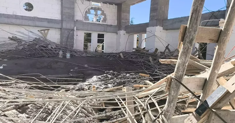 Adıyaman da cami inşaatında göçük altında kalan 6 kişi kurtarıldı