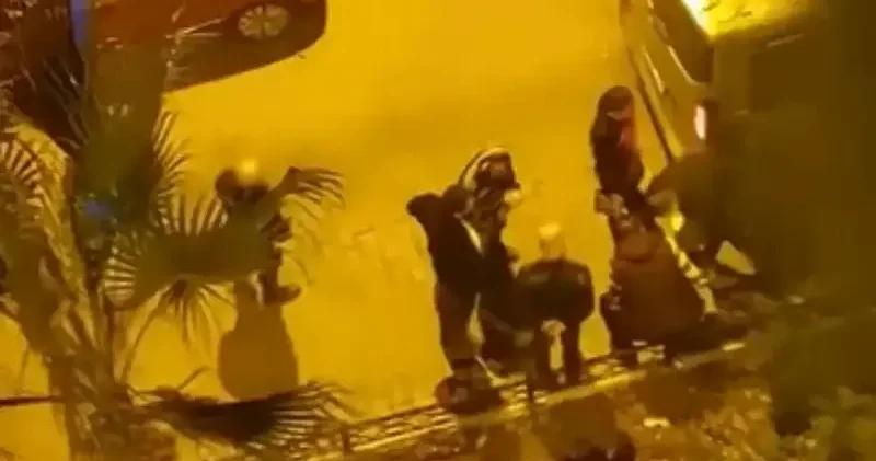 Uydu anteni takarken çatıdan düşüp hayatını kaybetti İzmir Haberleri