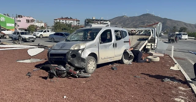 Hafif ticari araç, iki motosiklete çarptı; 2 si ağır 6 yaralı Hatay Haberleri