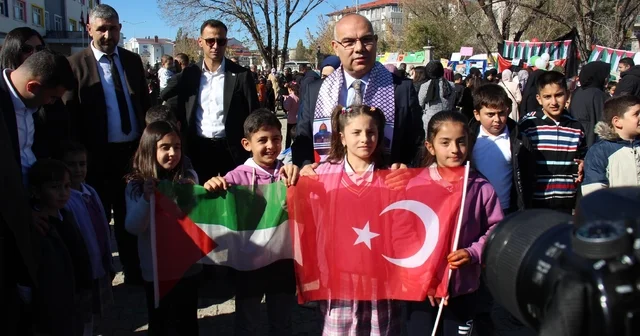 103 okulda Gazze kermesi; 1 ayda 3 milyon TL toplandı Ağrı Haberleri