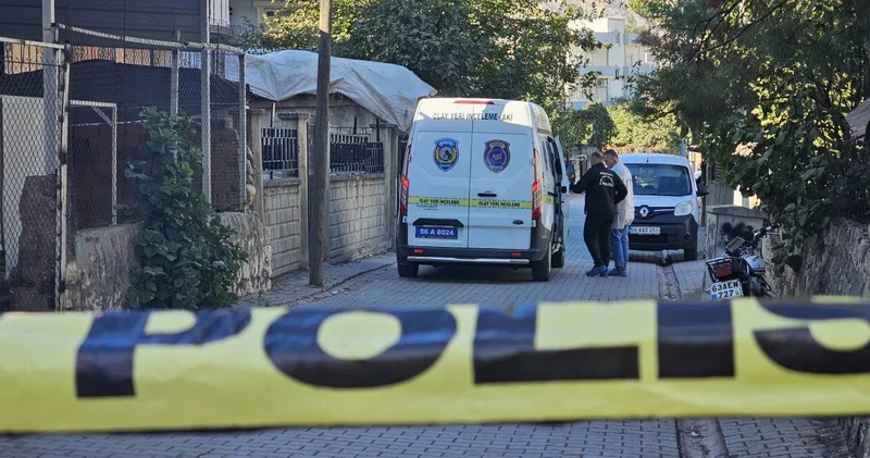 Aile içi tartışma faciaya döndü: Amca ve yengesini öldürüp 3 kişiyi yaraladı!