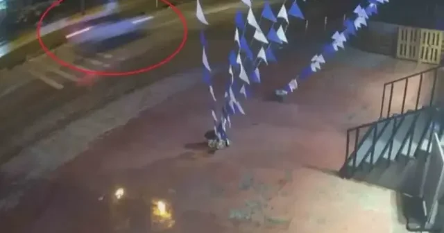 Hatay da kontrolden çıkan araç şarampole uçtu VİDEO İZLE