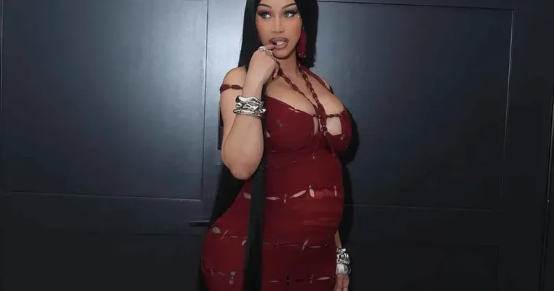 Cardi B nin canlı yayındaki hijyen itirafı şaşkınlık yarattı