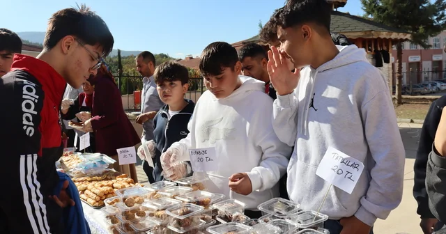 Amasya da lise öğrencilerinden Filistin e destek kermesi Amasya Haberleri