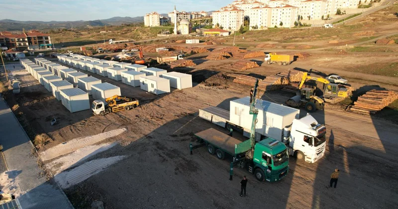 Depremlerden etkilenen Sındırgı da konteyner kent kuruluyor
