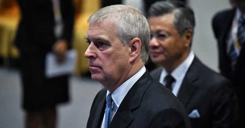 İngiltere Kralı Charles, kardeşi Prens Andrew un ünvanlarını geri aldı