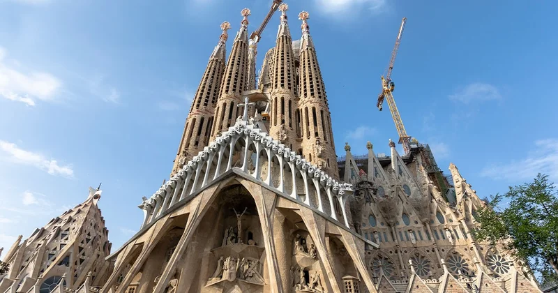 İnşaatı 143 yıldır sürüyordu: Dünyanın en büyüğü oldu Sözcü Gazetesi