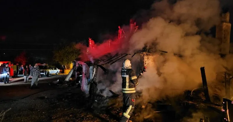 Çorum da ev yangını: 7 kişi dumandan etkilendi Son dakika haberleri