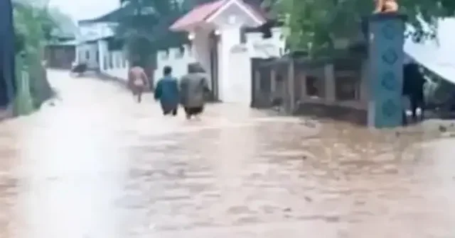 Vietnam da selde can kaybı 13 e yükseldi VİDEO İZLE