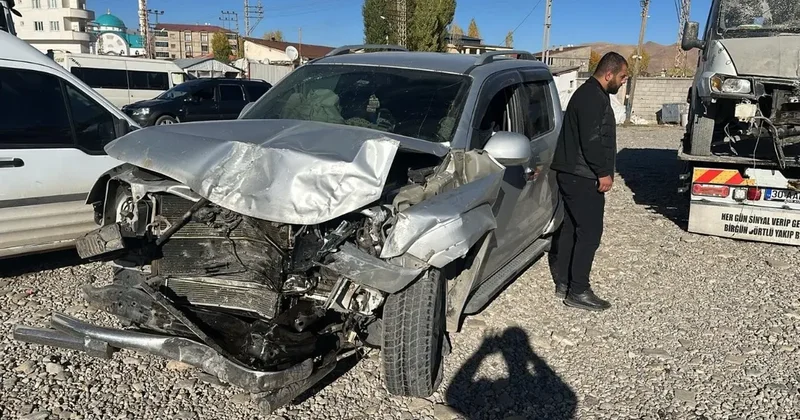 Yüksekova’da trafik kazası: 5 yaralı