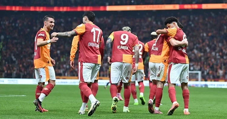 Lider Galatasaray, kritik maçta Trabzonspor u ağırlıyor