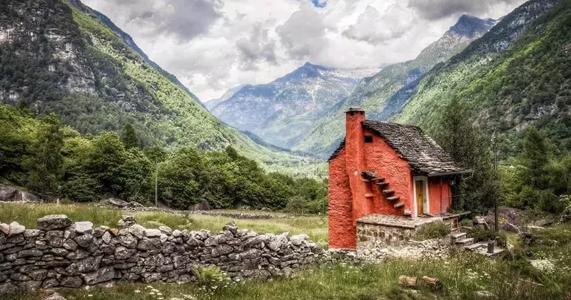 Magmatik kayaçlardan oluşan zeminler deprem etkisini sınırlıyor
