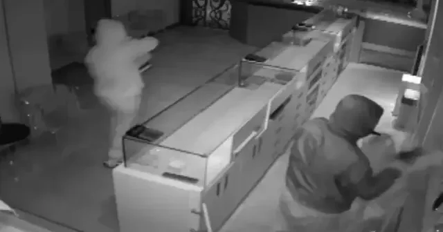 Ankara da kuyumcudan 7 kilogram altın hırsızlığı kamerada VİDEO İZLE