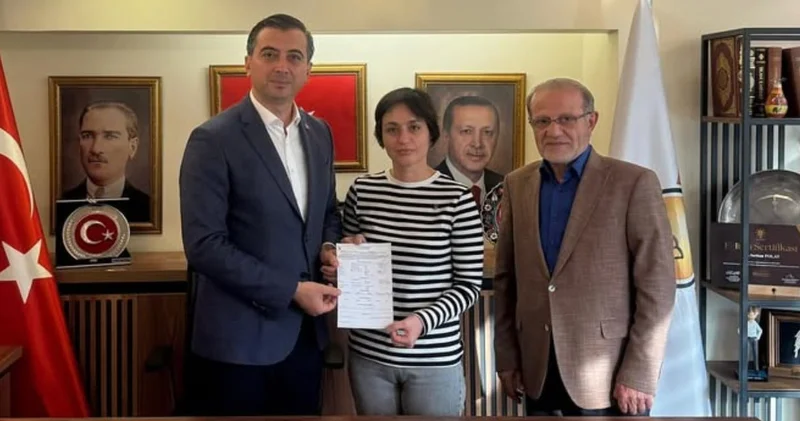 Ayşe Barım ın sağ kolu AKP üyesi oldu