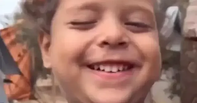 İsrail in füzesi Gazzeli küçük Selin in gülen yüzünü soldurdu VİDEO İZLE