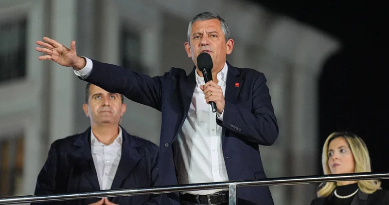 Özgür Özel den 5,5 milyonluk kırmızı kart bahisi iddiası... Başsavcılık soruşturma başlattı