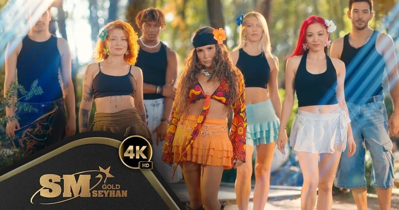 Yonca Evcimik Lambada ile döndü