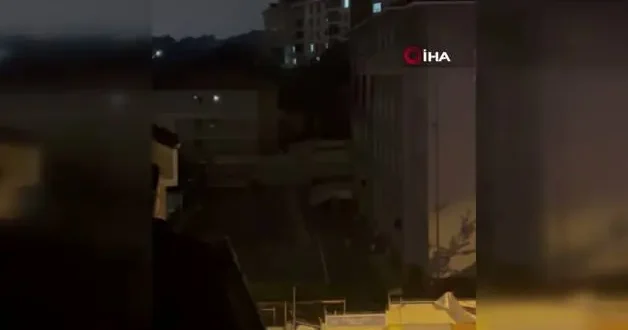 Arnavutköy de gece yarısı 3 okul birden yayına geçti! Mahalleli neye uğradığını şaşırdı