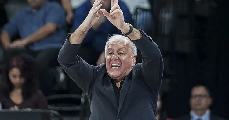 Zeljko Obradovic ten Anadolu Efes e tebrik!