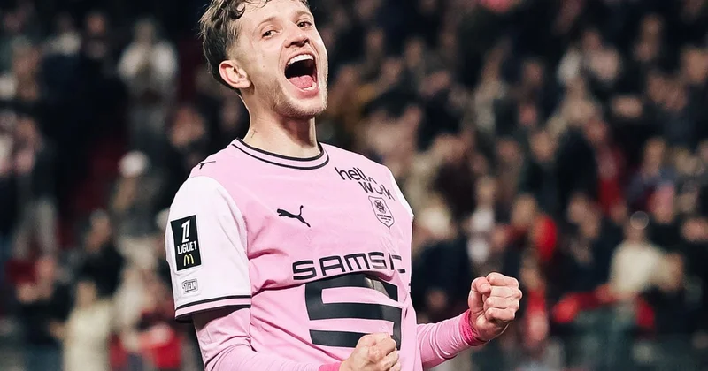 Szymanski yine gol attığı maçta farkı önleyemedi