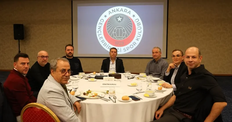 Gençlerbirliği moral yemeğinde bir araya geldi!