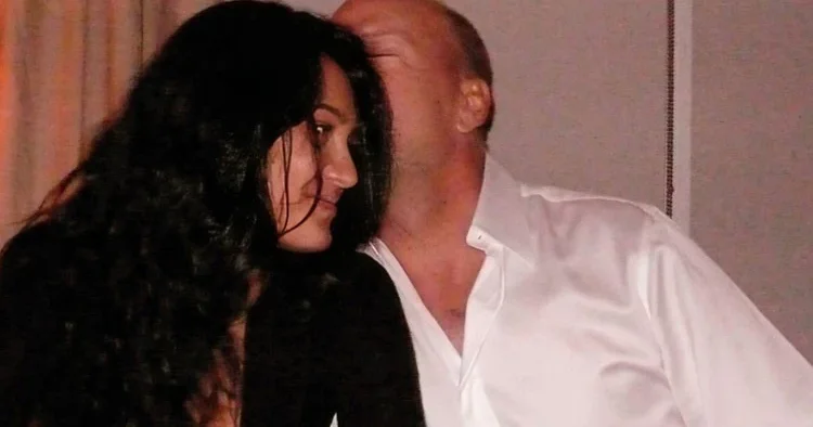 Demansla boğuşan ünlü oyuncunun eşinden yürek burkan paylaşım… ‘18 yıl önce saçlarımı öptü, o an sanki zaman durdu’