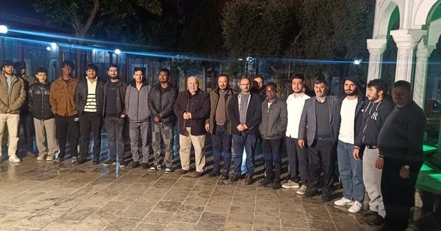 Efeler de üniversiteli gençler Nasuh Paşa Külliyesi nde buluştu Aydın Haberleri