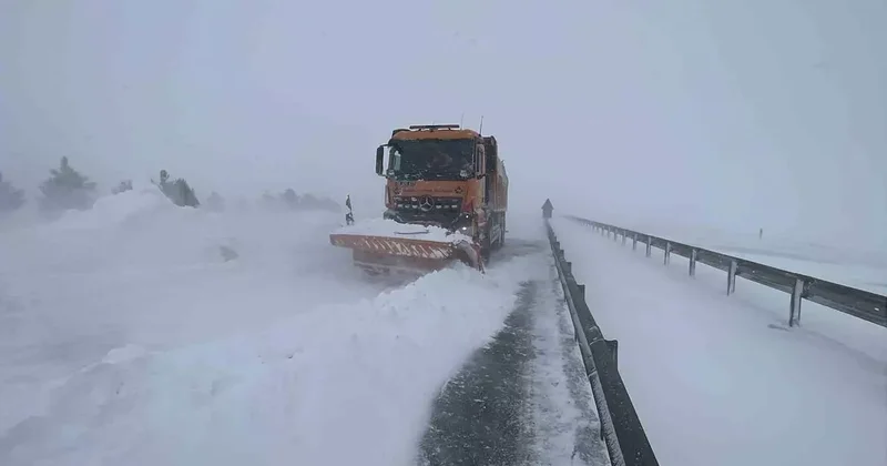 Sivas’ın dışarı ile ulaşımı kesildi