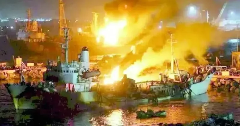 Riyad destekli koalisyon, Yemen de BAE destekli güçleri vurdu; Abu Dabi desteğini çekeceğini ilan etti