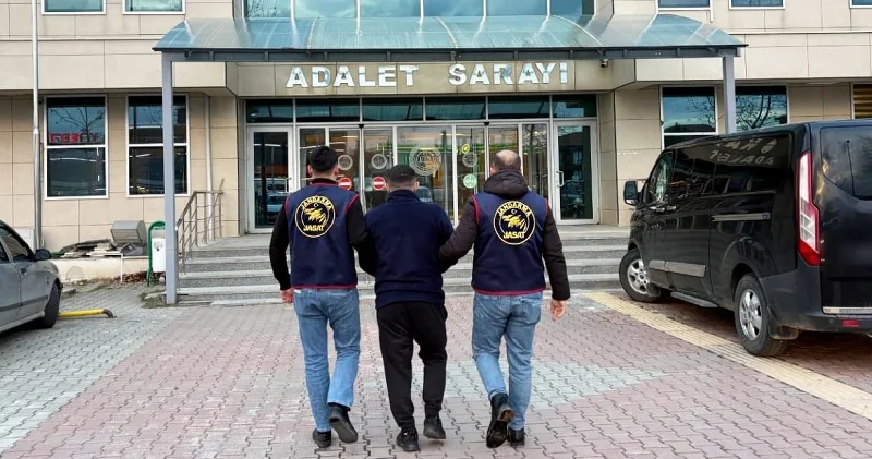 52 yıl kesinleşmiş hapsi olan şahıs Sakarya’da yakalandı Hayat Haberleri