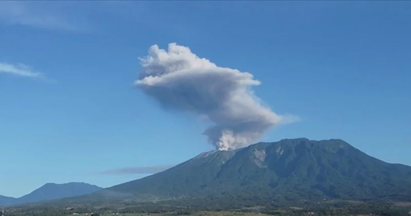 Endonezya da Bur Ni Telong Yanardağı nın alarm seviyesi yükseltildi Dış Haberler