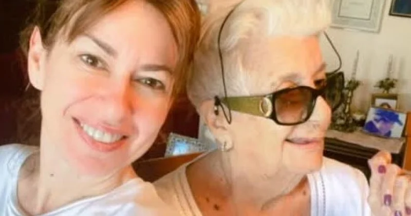 İpek Tuzcuoğlu nun halası Firuze Mısırlıoğlu, hayatını kaybetti