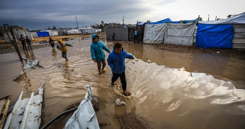 Katil İsrail in Gazze de 2025 te hayati sektörlere verdiği doğrudan zarar 33 milyar doları aştı