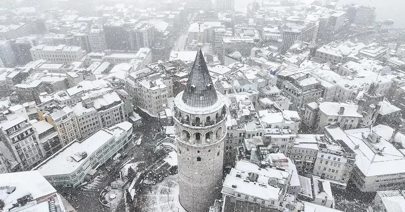 İzlanda dan İstanbul a geliyor: AKOM kar için tarih verdi Sözcü Gazetesi