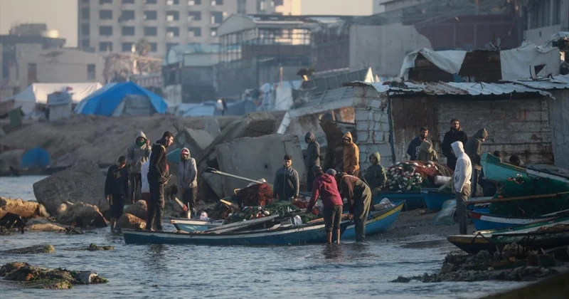 Filistin: İsrail in Nur Şems Kampı’nda 25 evi yıkması yaklaşık 100 aileyi yerinden etti
