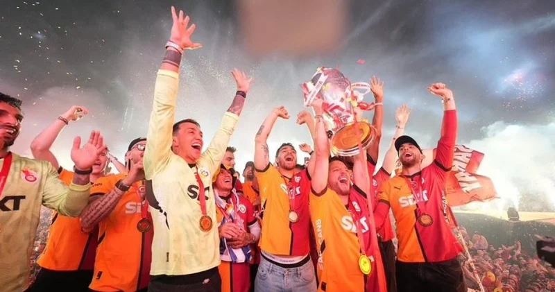 Galatasaray, 2025 yılına kupalarla ve yıldız transferlerle damga vurdu! Galatasaray Haberleri