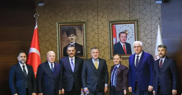 5 bin kişilik salon için imzalar atıldı Erzurum Haberleri