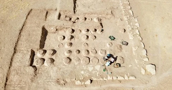 2025’in en dikkat çekici arkeolojik keşiflerinden.... Urartu dönemine ait çivi yazılı 76 pithos
