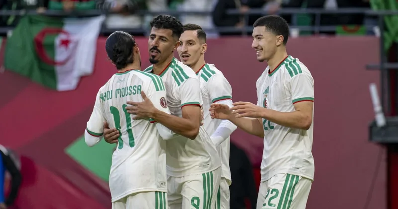 Cezayir 3 te 3 yaparak gruptan çıktı Sözcü Gazetesi