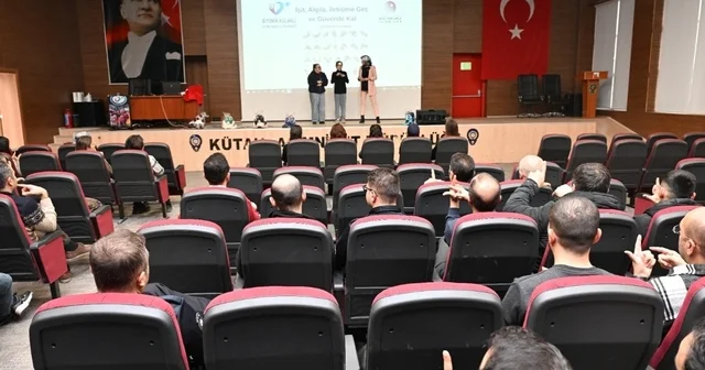 Kütahya İl Emniyet Müdürlüğü personeline işaret dili bilgilendirmesi Kütahya Haberleri